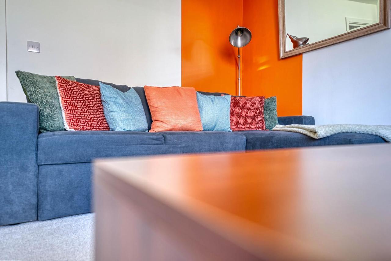Luxurious Birmingham Home Private Parking Wifi - Near To Nec And Qeh Exterior photo