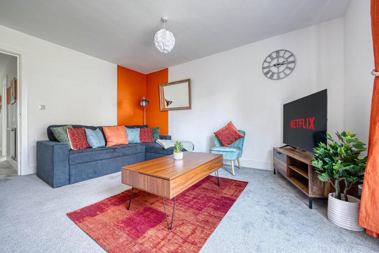 Luxurious Birmingham Home Private Parking Wifi - Near To Nec And Qeh Exterior photo